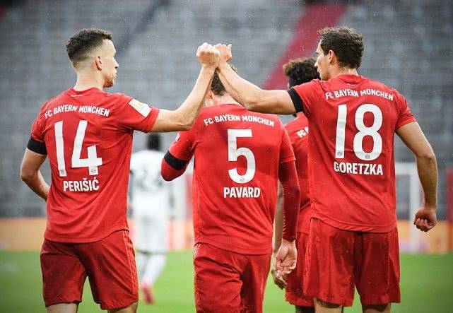  门兴格拉德巴赫锋线火热，五球横扫对手登顶德甲