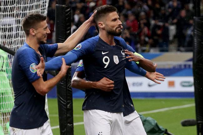  科隆老将临危受命替补登场头球破门助球队扳平比分